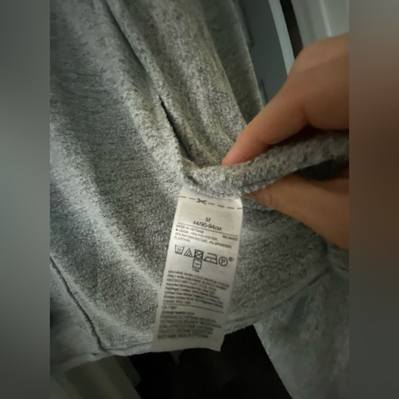 Banana Republic Cardigan - Picture 6 of 6